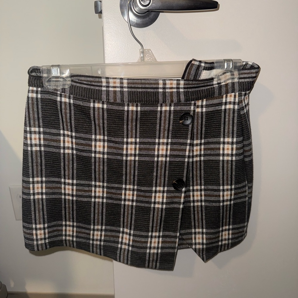 Plaid Button-Front Mini Squart Black & Cream Altar’d State S